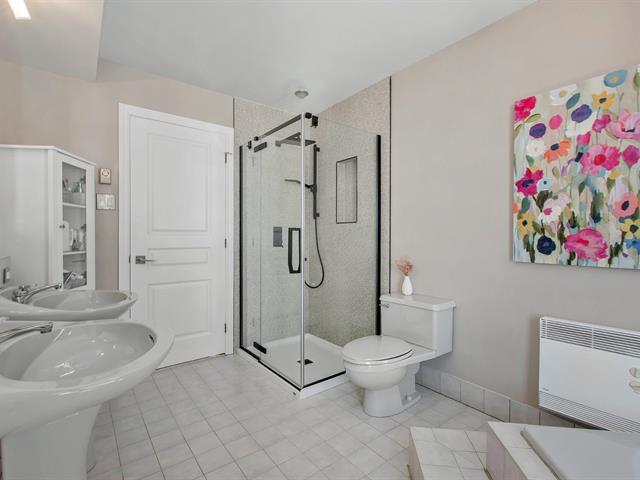 Salle de bains attenante à la CCP