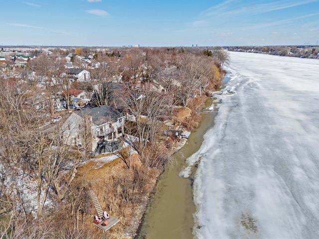 Accès au plan d'eau