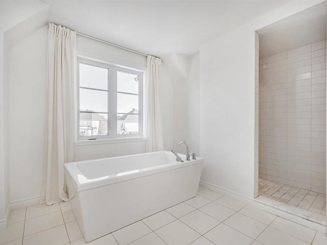 Salle de bains attenante à la CCP