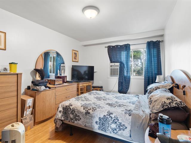 Revenue property sold, Montréal (Mercier/Hochelaga-Maisonneuve)