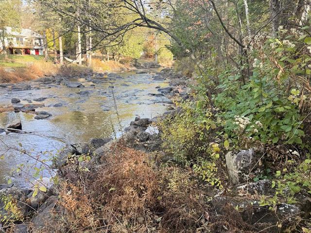 Accès au plan d'eau