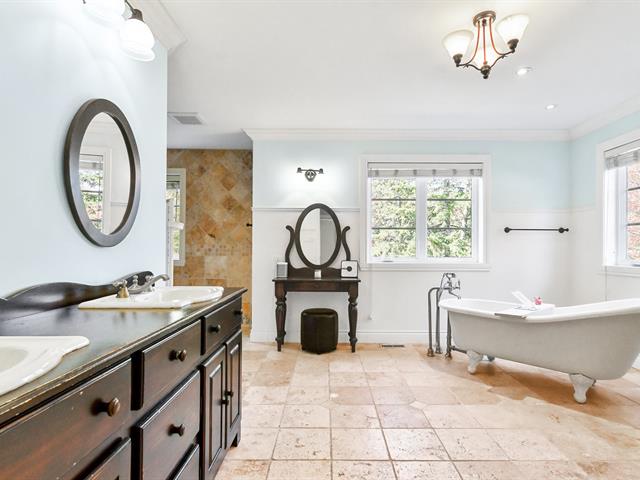 Salle de bains attenante à la CCP