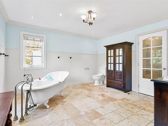 Salle de bains attenante à la CCP