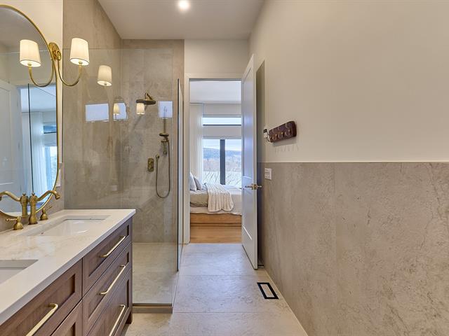 Salle de bains attenante à la CCP