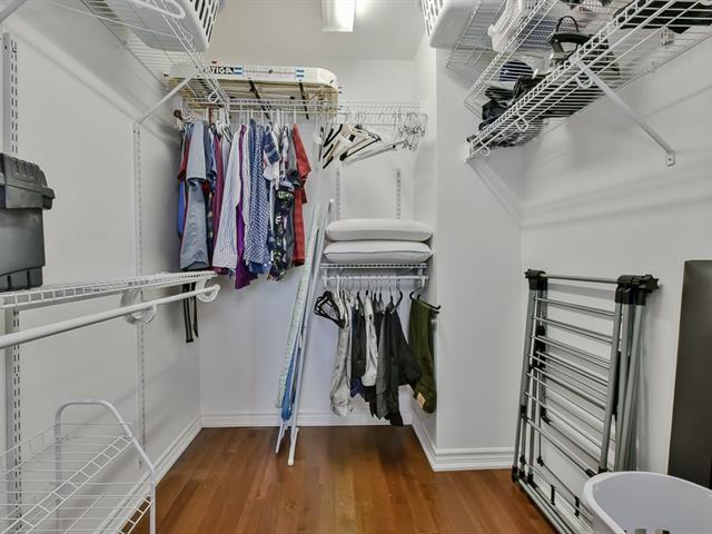 Walk-in closet