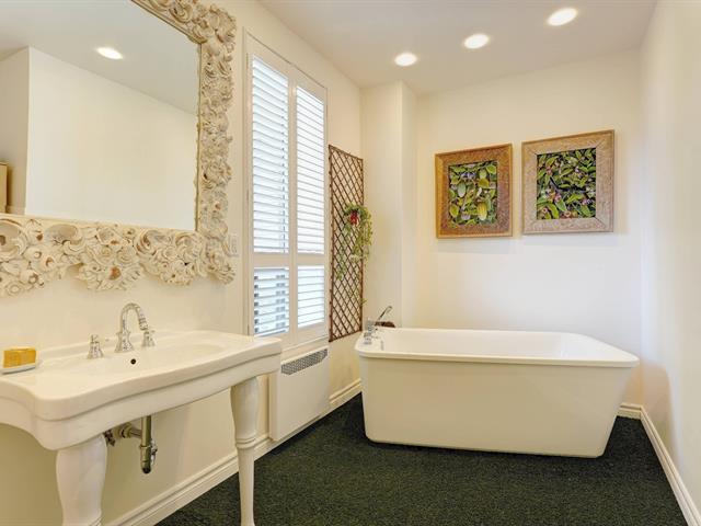 Salle de bains attenante à la CCP