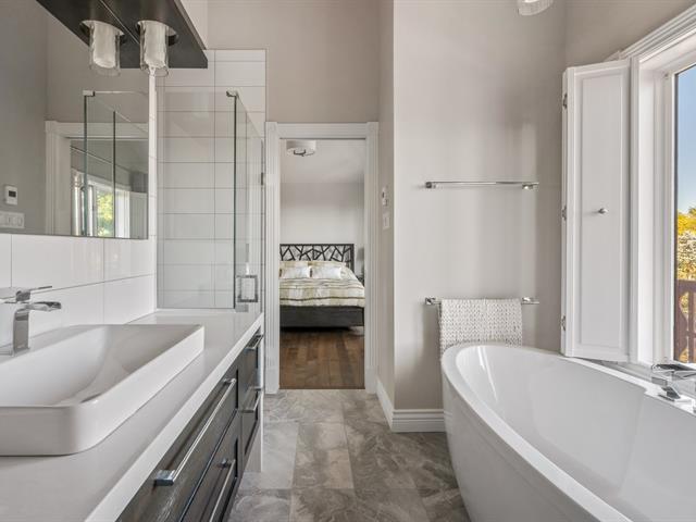 Salle de bains attenante à la CCP