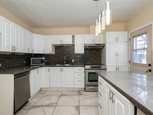 Duplex vendu, Montréal (Saint-Laurent)