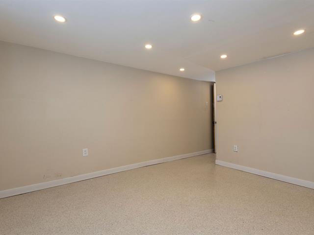 Duplex vendu, Montréal (Saint-Laurent)