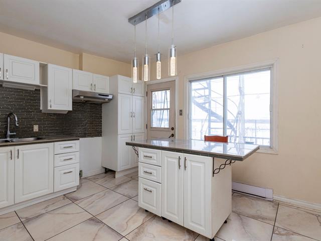 Duplex vendu, Montréal (Saint-Laurent)