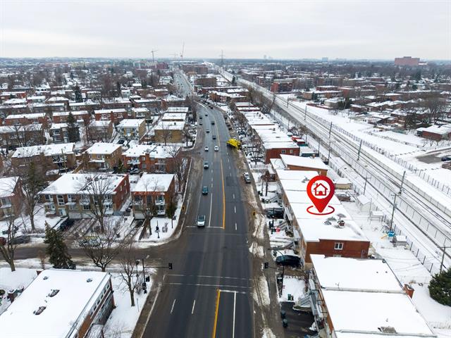Duplex vendu, Montréal (Saint-Laurent)