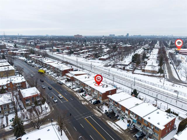 Duplex vendu, Montréal (Saint-Laurent)