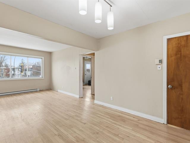 Duplex vendu, Montréal (Saint-Laurent)