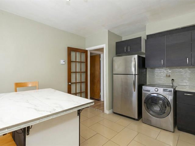 Duplex vendu, Montréal (Saint-Laurent)