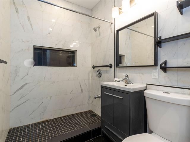 Duplex vendu, Montréal (Saint-Laurent)