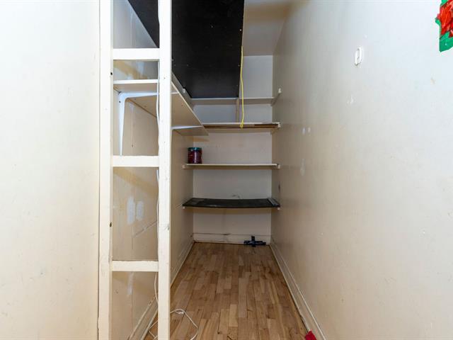 Duplex vendu, Montréal (Saint-Laurent)