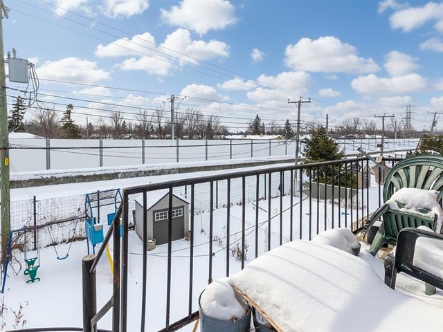 Duplex vendu, Montréal (Saint-Laurent)