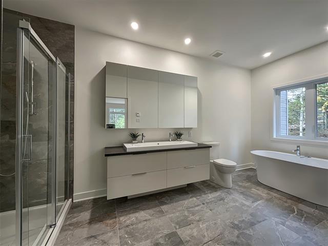 Salle de bains attenante à la CCP