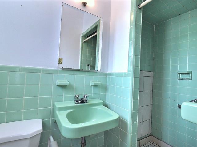 Salle de bains attenante à la CCP