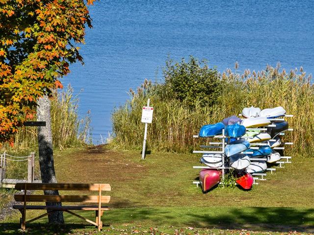 Accès au plan d'eau
