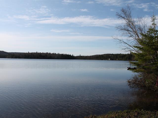 Accès au plan d'eau