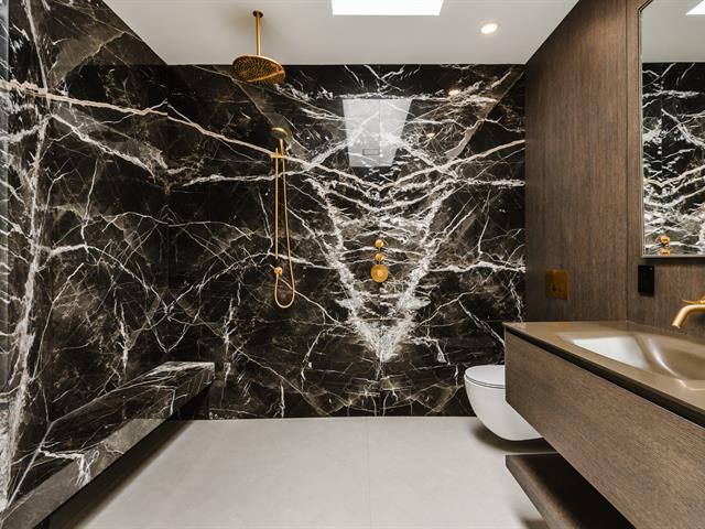 Salle de bains attenante à la CCP