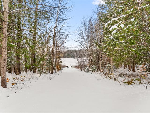 Accès au plan d'eau