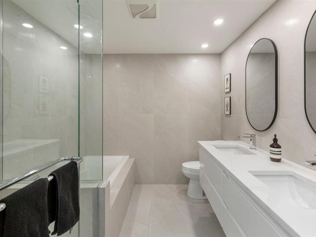 Salle de bains attenante à la CCP