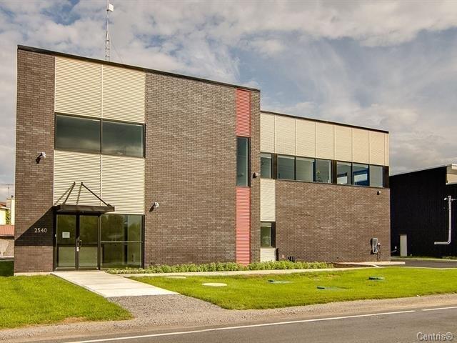 Bâtisse commerciale/Bureau à louer, Vaudreuil-Dorion
