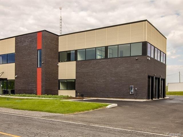 Bâtisse commerciale/Bureau à louer, Vaudreuil-Dorion