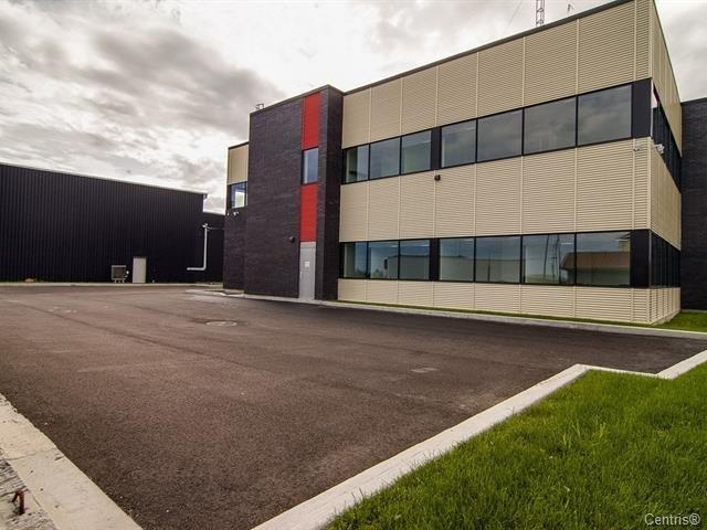 Bâtisse commerciale/Bureau à louer, Vaudreuil-Dorion