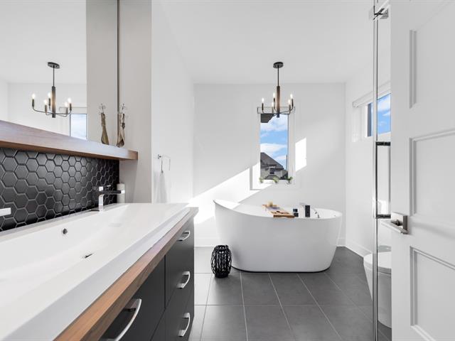 Ensuite bathroom