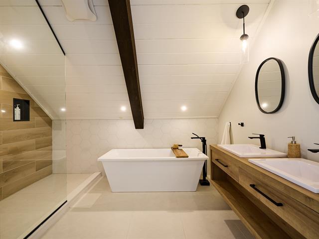 Salle de bains attenante à la CCP