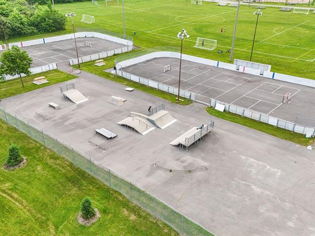 Maison à étages à vendre, Montréal (L'Île-Bizard/Sainte-Geneviève)