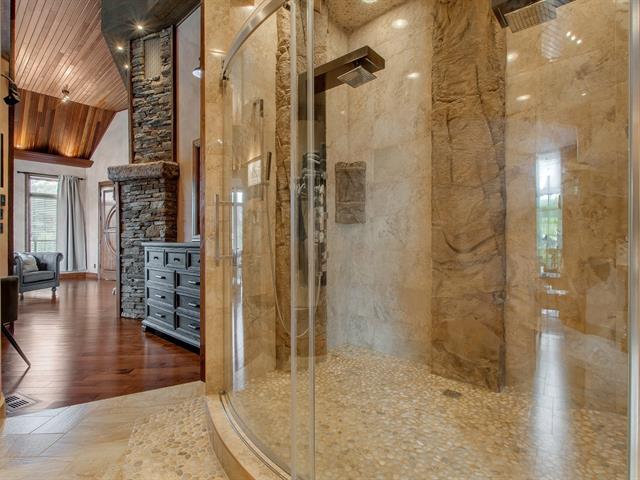 Salle de bains attenante à la CCP