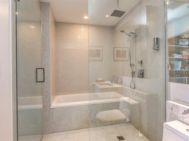 Salle de bains attenante à la CCP