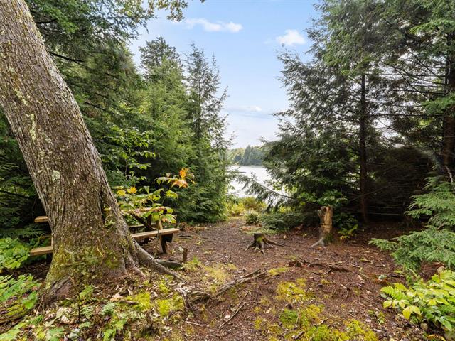 Accès au plan d'eau