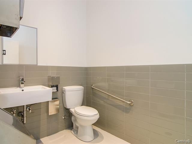 Bâtisse commerciale/Bureau à louer, Vaudreuil-Dorion