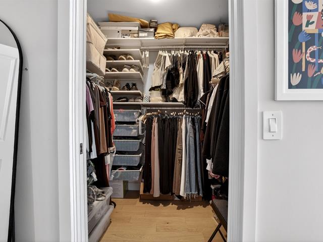Walk-in closet