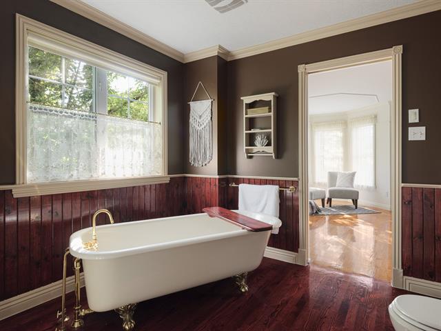 Salle de bains attenante à la CCP