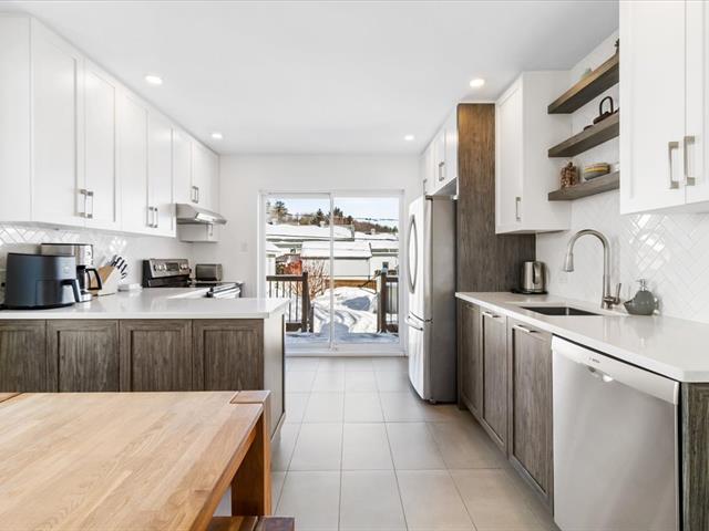 Maison à paliers multiples vendu, Blainville