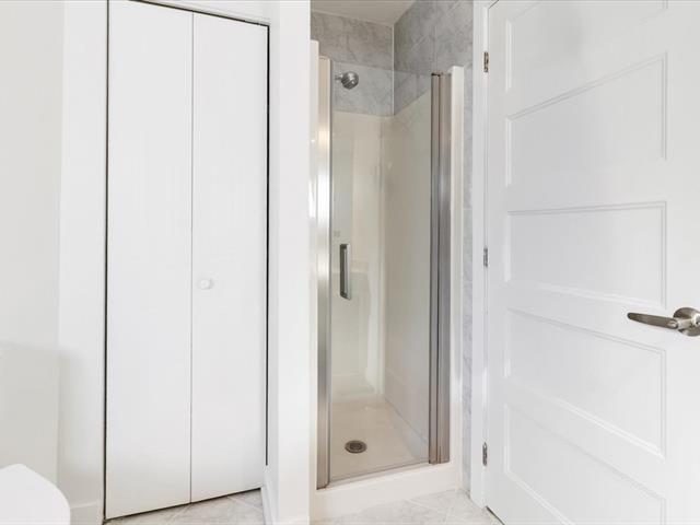 Maison à paliers multiples vendu, Blainville