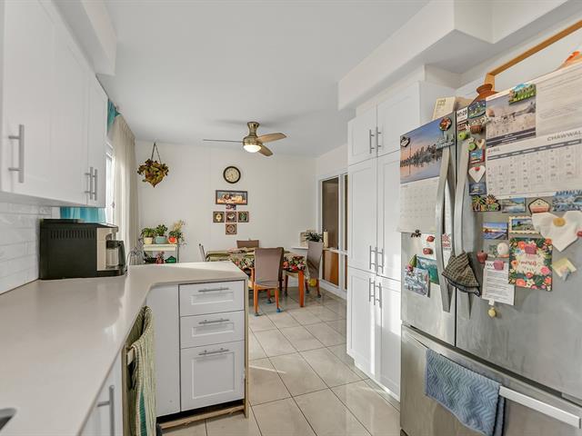 Triplex à vendre, Montréal (Saint-Laurent)