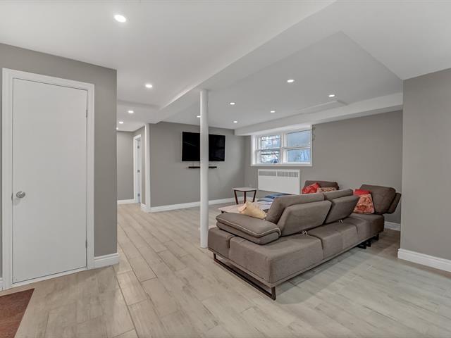 Triplex à vendre, Montréal (Saint-Laurent)