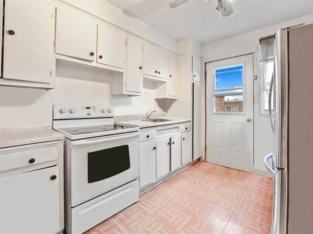 Triplex à vendre, Montréal (Saint-Laurent)