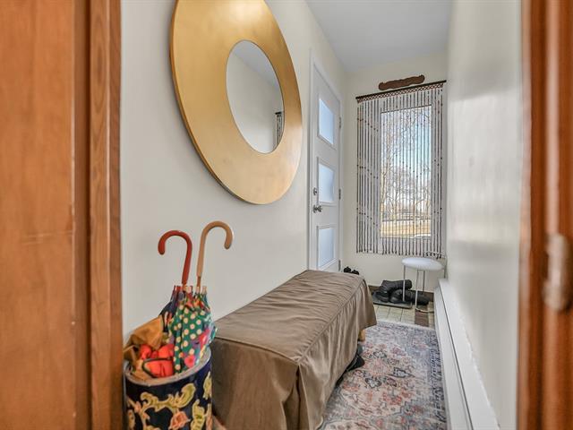 Triplex à vendre, Montréal (Saint-Laurent)